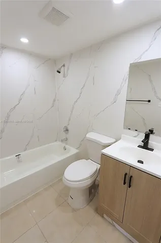 4550 NW 9th Street Miami FL 33126