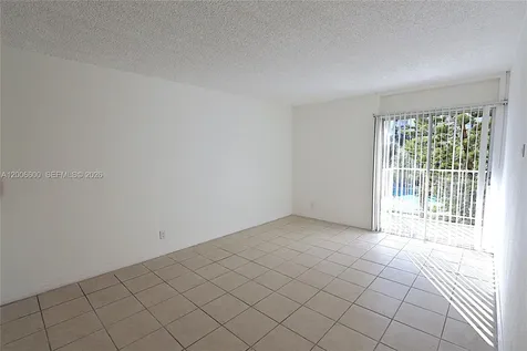 4550 NW 9th Street Miami FL 33126
