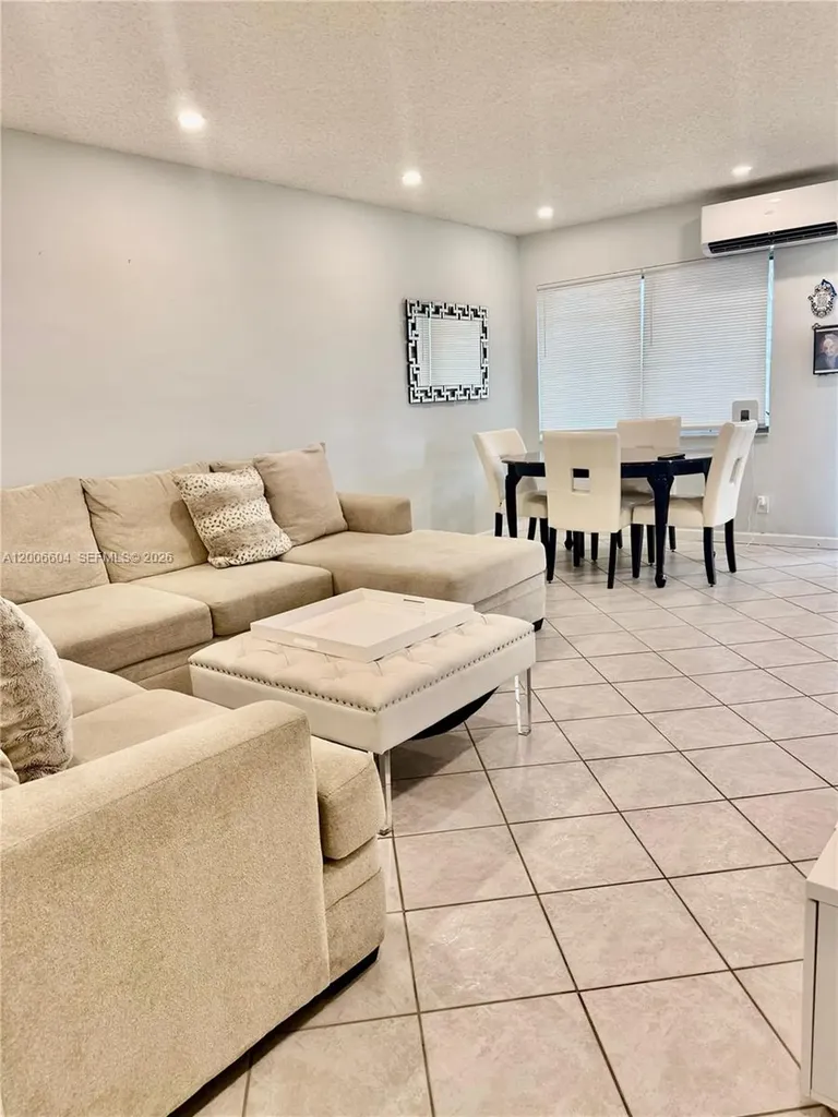 800 SW 11th Avenue Hallandale Beach FL 33009