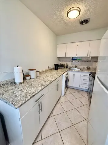 800 SW 11th Avenue Hallandale Beach FL 33009