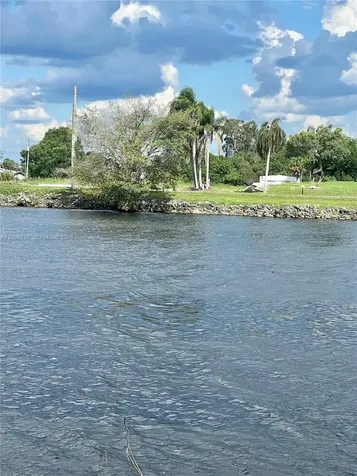 1510 River Road Moore Haven FL 33873