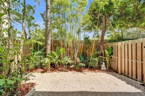 835 NE 19th Avenue Fort Lauderdale FL 33304