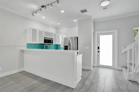 835 NE 19th Avenue Fort Lauderdale FL 33304