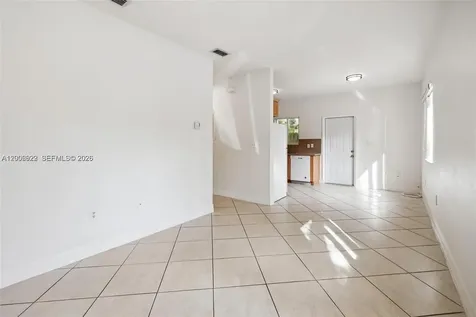 3134 Hibiscus Street Miami FL 33133