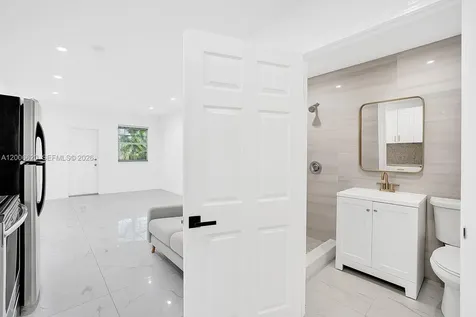 5807 SW 25th Street West Park FL 33023