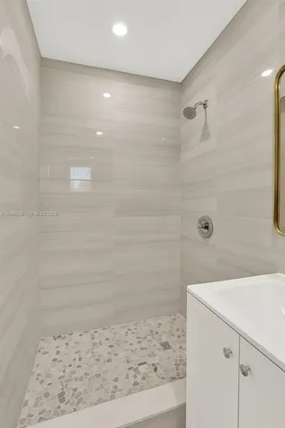5807 SW 25th Street West Park FL 33023