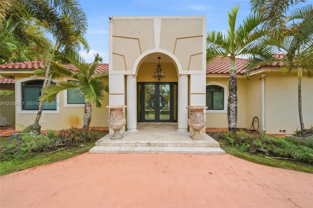9898 NW 133rd Street Hialeah Gardens FL 33018