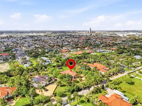 9898 NW 133rd Street Hialeah Gardens FL 33018