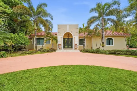 9898 NW 133rd Street Hialeah Gardens FL 33018