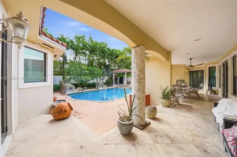 9898 NW 133rd Street Hialeah Gardens FL 33018