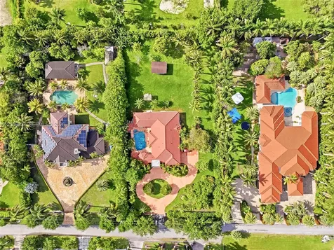 9898 NW 133rd Street Hialeah Gardens FL 33018