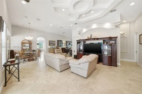 9898 NW 133rd Street Hialeah Gardens FL 33018