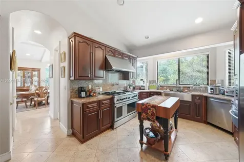 9898 NW 133rd Street Hialeah Gardens FL 33018