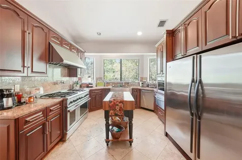 9898 NW 133rd Street Hialeah Gardens FL 33018