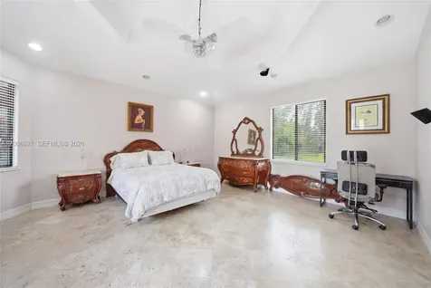 9898 NW 133rd Street Hialeah Gardens FL 33018