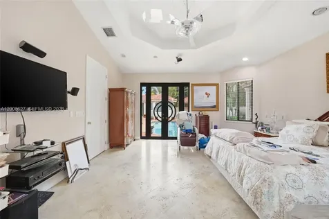 9898 NW 133rd Street Hialeah Gardens FL 33018