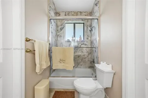 9898 NW 133rd Street Hialeah Gardens FL 33018