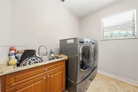 9898 NW 133rd Street Hialeah Gardens FL 33018