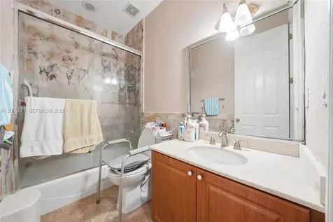 9898 NW 133rd Street Hialeah Gardens FL 33018