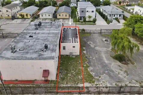 4167 SW 18th Street West Park FL 33023