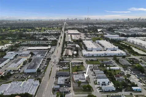 4167 SW 18th Street West Park FL 33023