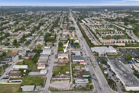 4167 SW 18th Street West Park FL 33023