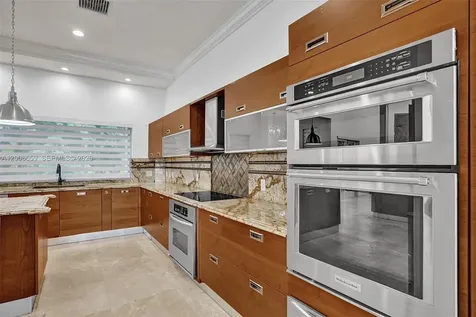 1430 NW 114th Avenue Plantation FL 33323