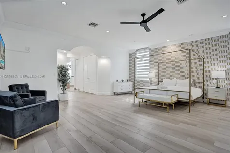 1430 NW 114th Avenue Plantation FL 33323