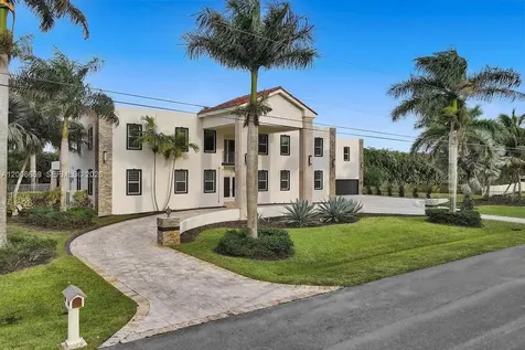 1430 NW 114th Avenue Plantation FL 33323