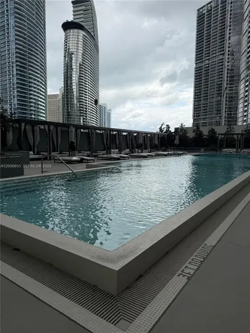 77 SE 5 Street Miami FL 33131
