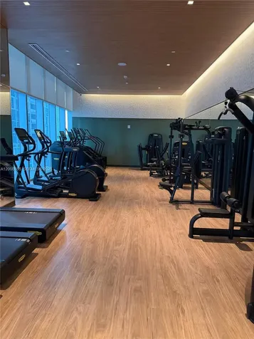 77 SE 5 Street Miami FL 33131