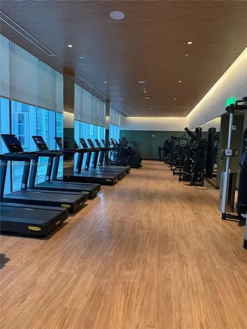 77 SE 5 Street Miami FL 33131