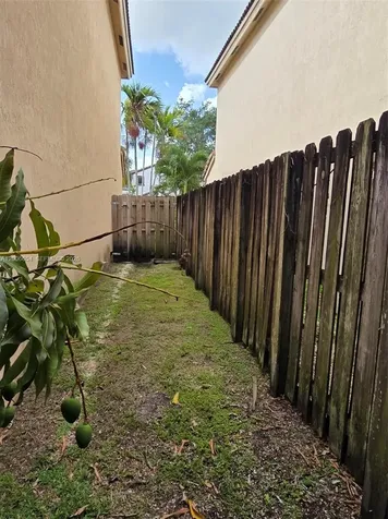 1889 SE 14th Street Homestead FL 33035