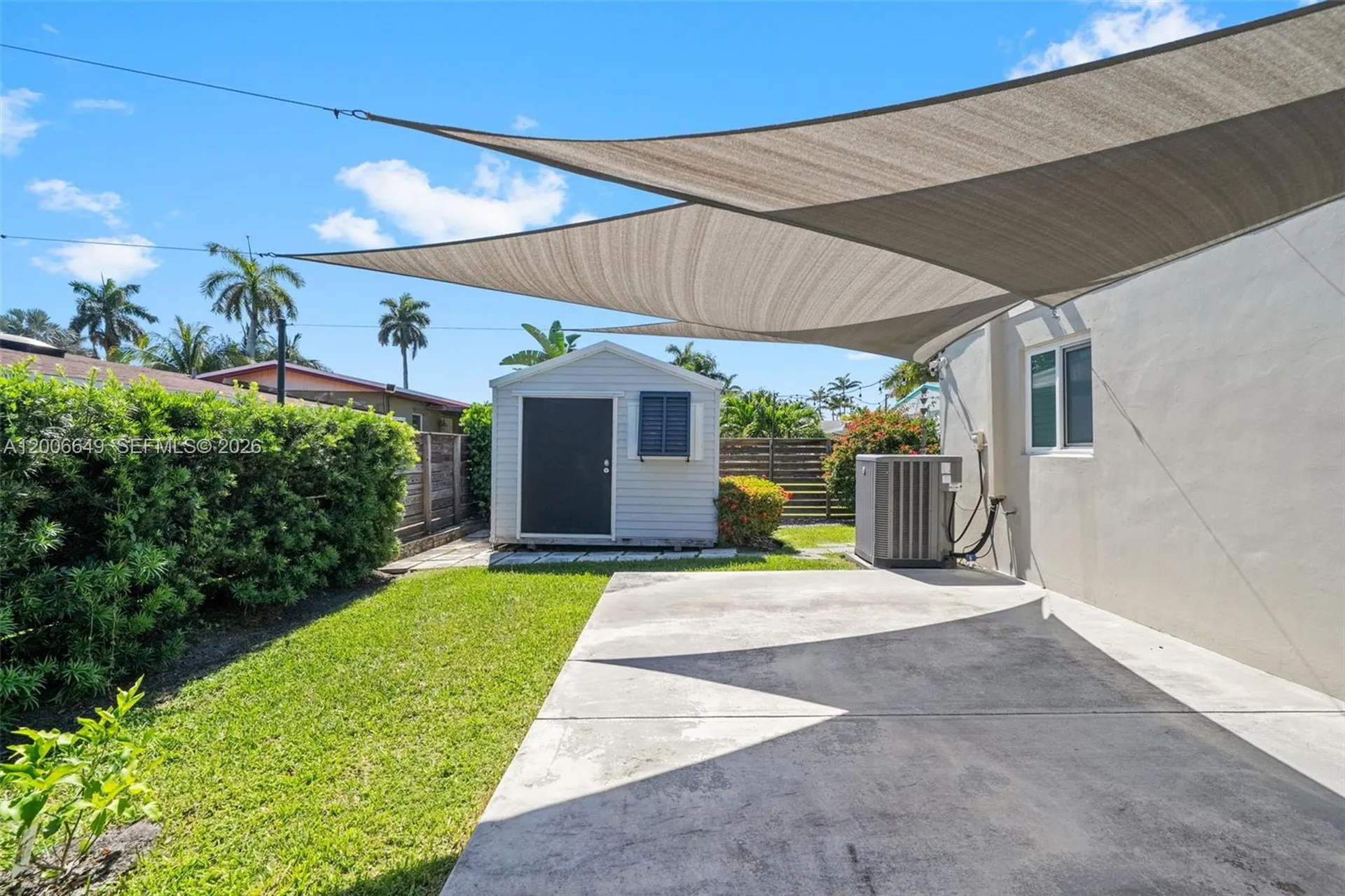 930 N 11th Court Hollywood FL 33019