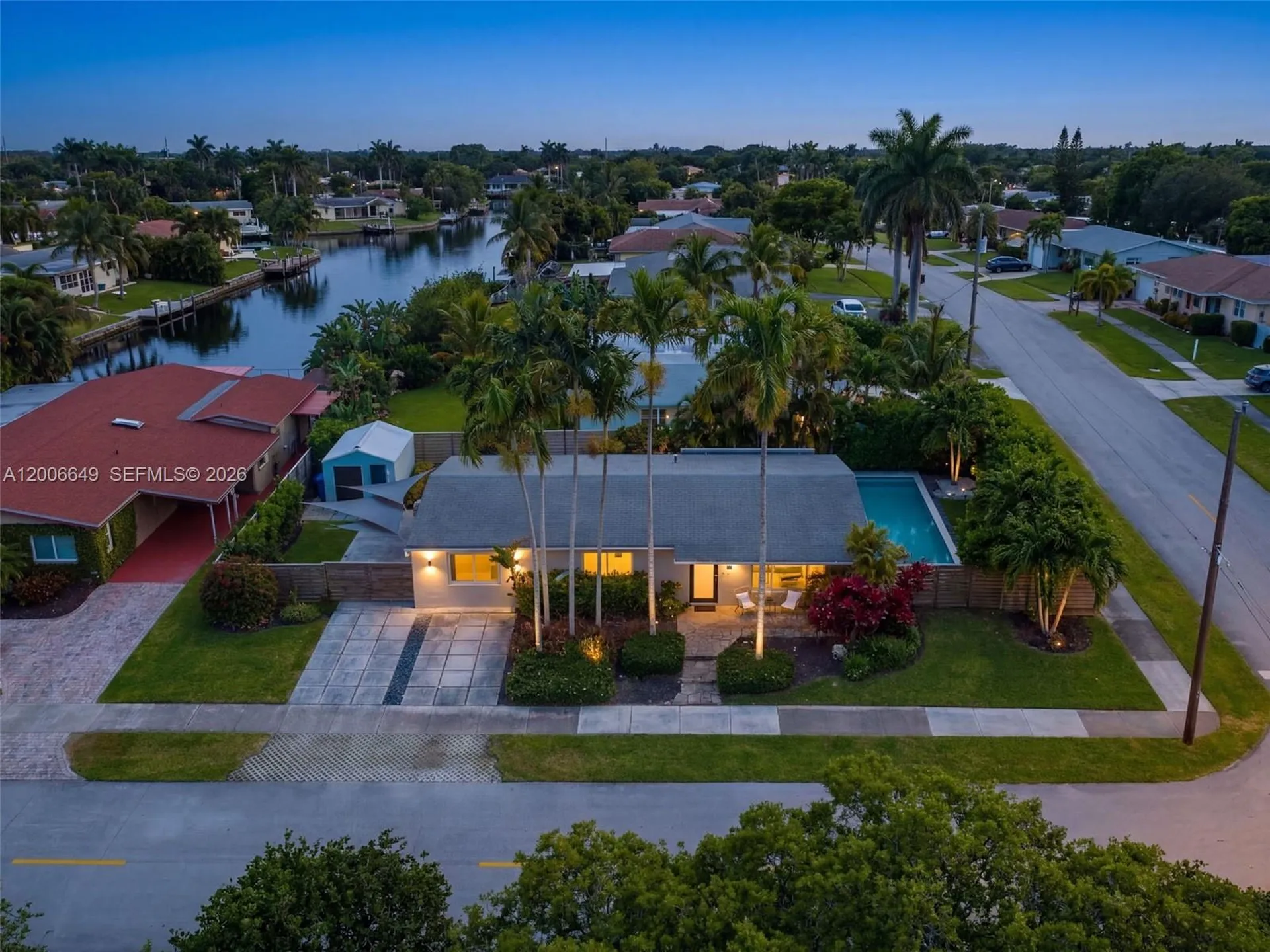 930 N 11th Court Hollywood FL 33019