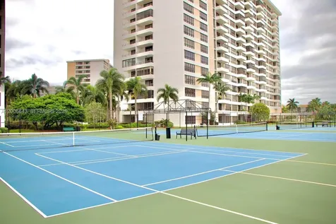 Hallandale Beach FL 33009