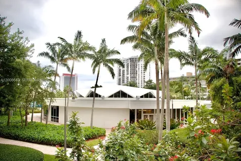 Hallandale Beach FL 33009