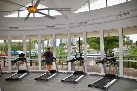 Hallandale Beach FL 33009