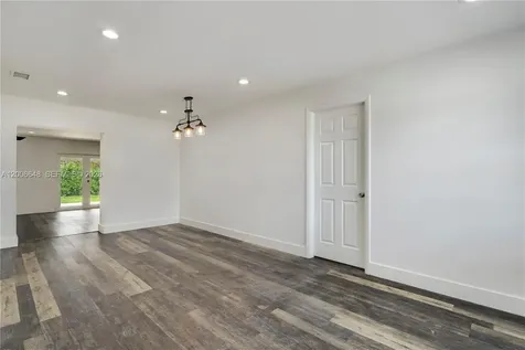330 SW 104th Court Sweetwater FL 33174