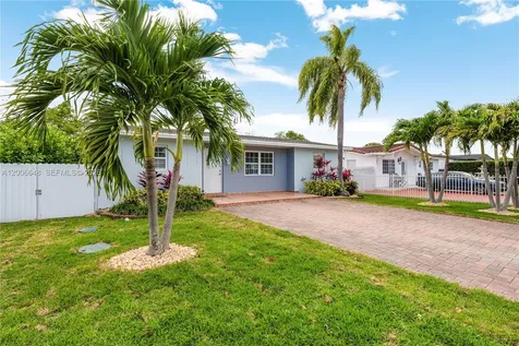 330 SW 104th Court Sweetwater FL 33174