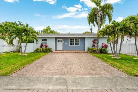 330 SW 104th Court Sweetwater FL 33174