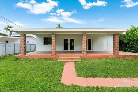 330 SW 104th Court Sweetwater FL 33174