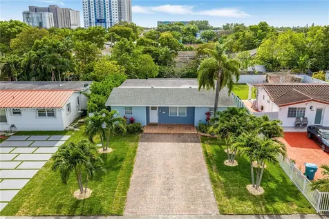 330 SW 104th Court Sweetwater FL 33174