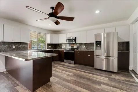 330 SW 104th Court Sweetwater FL 33174