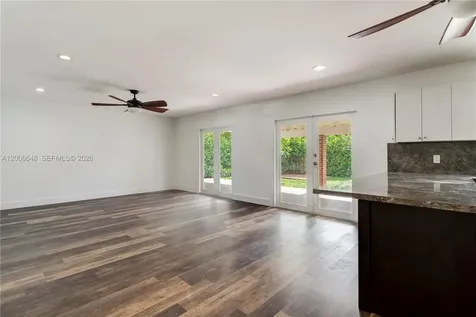 330 SW 104th Court Sweetwater FL 33174