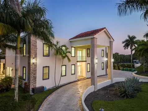1430 NW 114th Avenue Plantation FL 33323