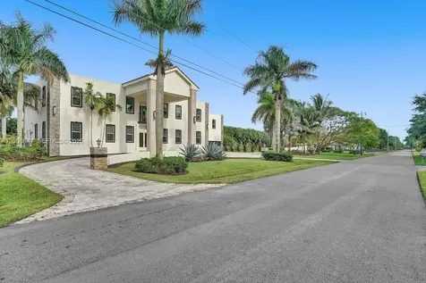 1430 NW 114th Avenue Plantation FL 33323