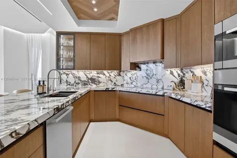 4100 Island Boulevard Aventura FL 33160