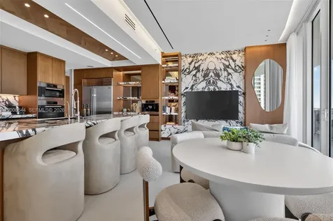 4100 Island Boulevard Aventura FL 33160