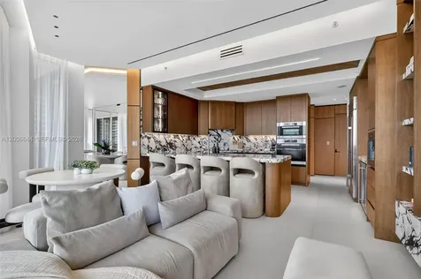 4100 Island Boulevard Aventura FL 33160